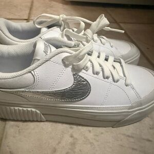 Nike Court Legacy 8.5 women's